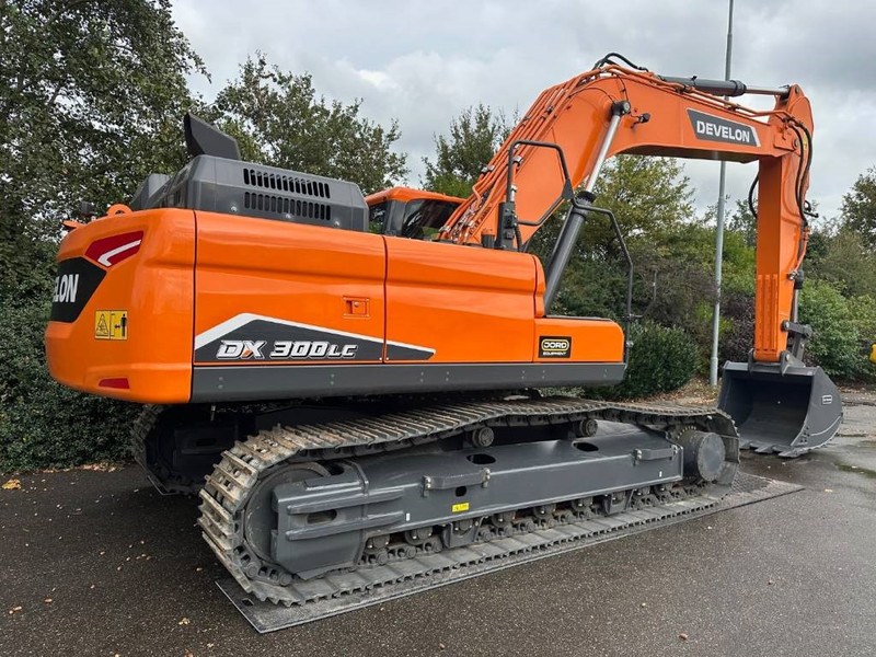 Develon DX 300 LC-7M - Верижен багер: снимка 4 Develon DX 300 LC-7M - Верижен багер: снимка 4