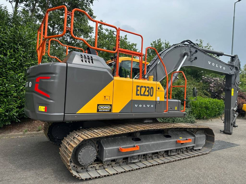 Volvo EC 230 - Верижен багер: снимка 4 Volvo EC 230 - Верижен багер: снимка 4
