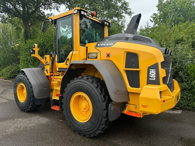 Volvo L 60 H2 - Колесен товарач: снимка 1 Volvo L 60 H2 - Колесен товарач: снимка 1