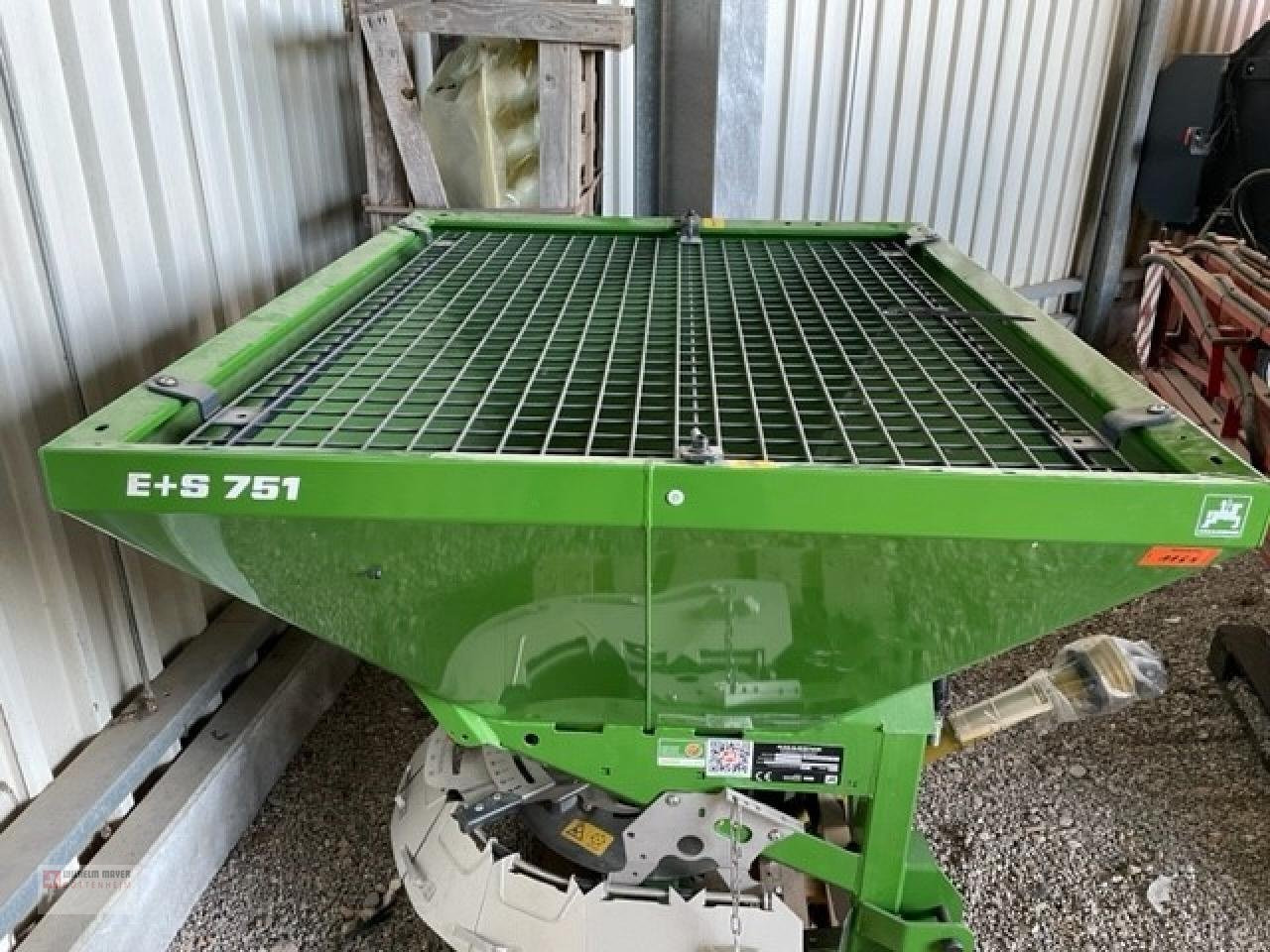 Amazone E+S 751 - GRÜN- WINTERDIENST - Машина за разпръскване на сол/ Пясък: снимка 3 Amazone E+S 751 - GRÜN- WINTERDIENST - Машина за разпръскване на сол/ Пясък: снимка 3