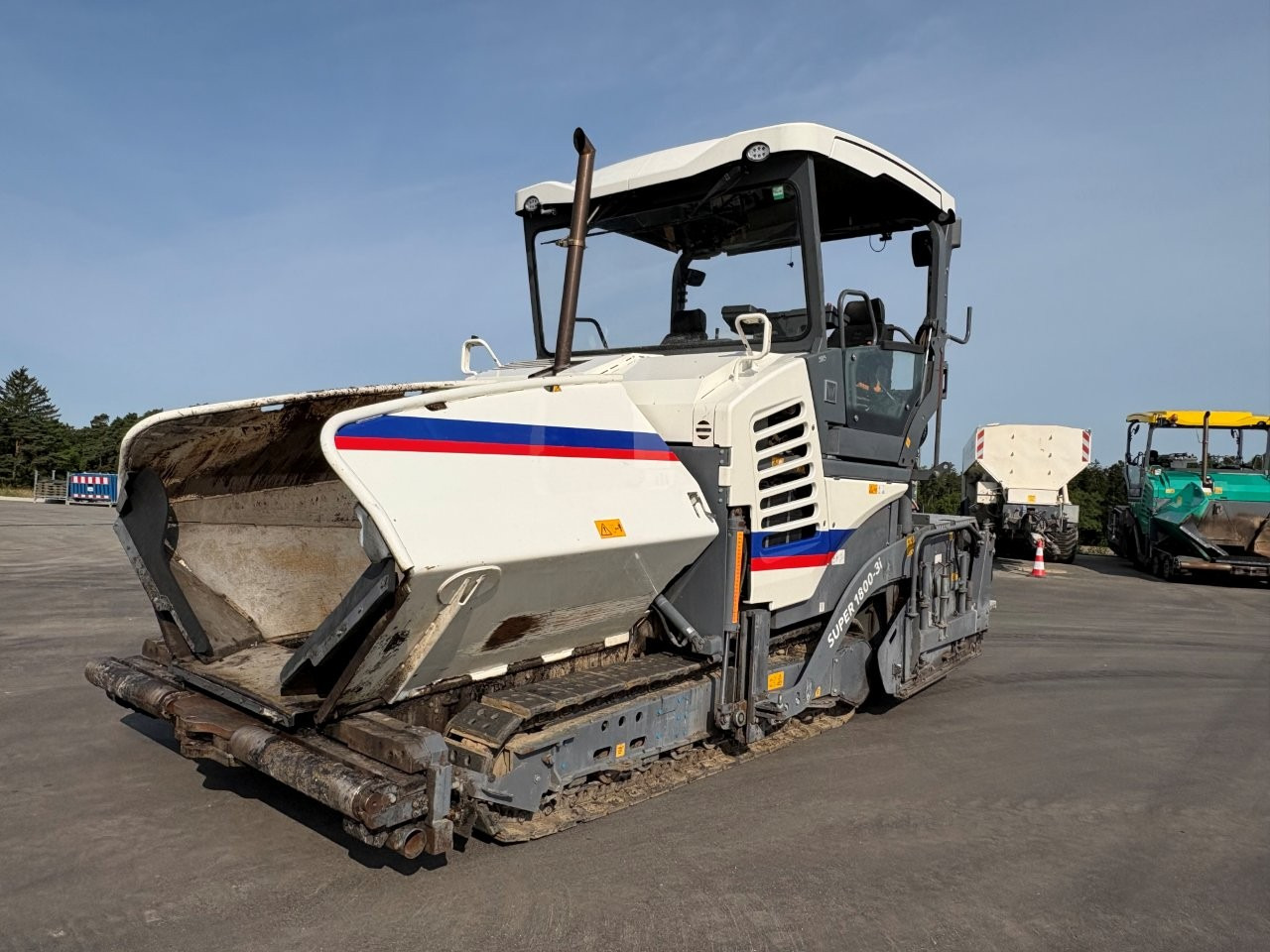 VÖGELE SUPER 1800-3i - Асфалтополагач: снимка 2 VÖGELE SUPER 1800-3i - Асфалтополагач: снимка 2