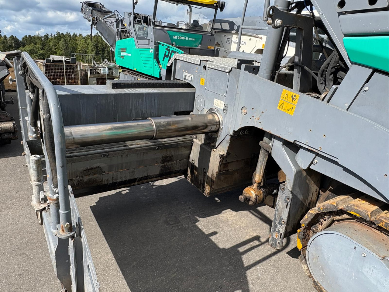 Асфалтополагач VÖGELE SUPER 1900-3i: снимка 12 Асфалтополагач VÖGELE SUPER 1900-3i: снимка 12