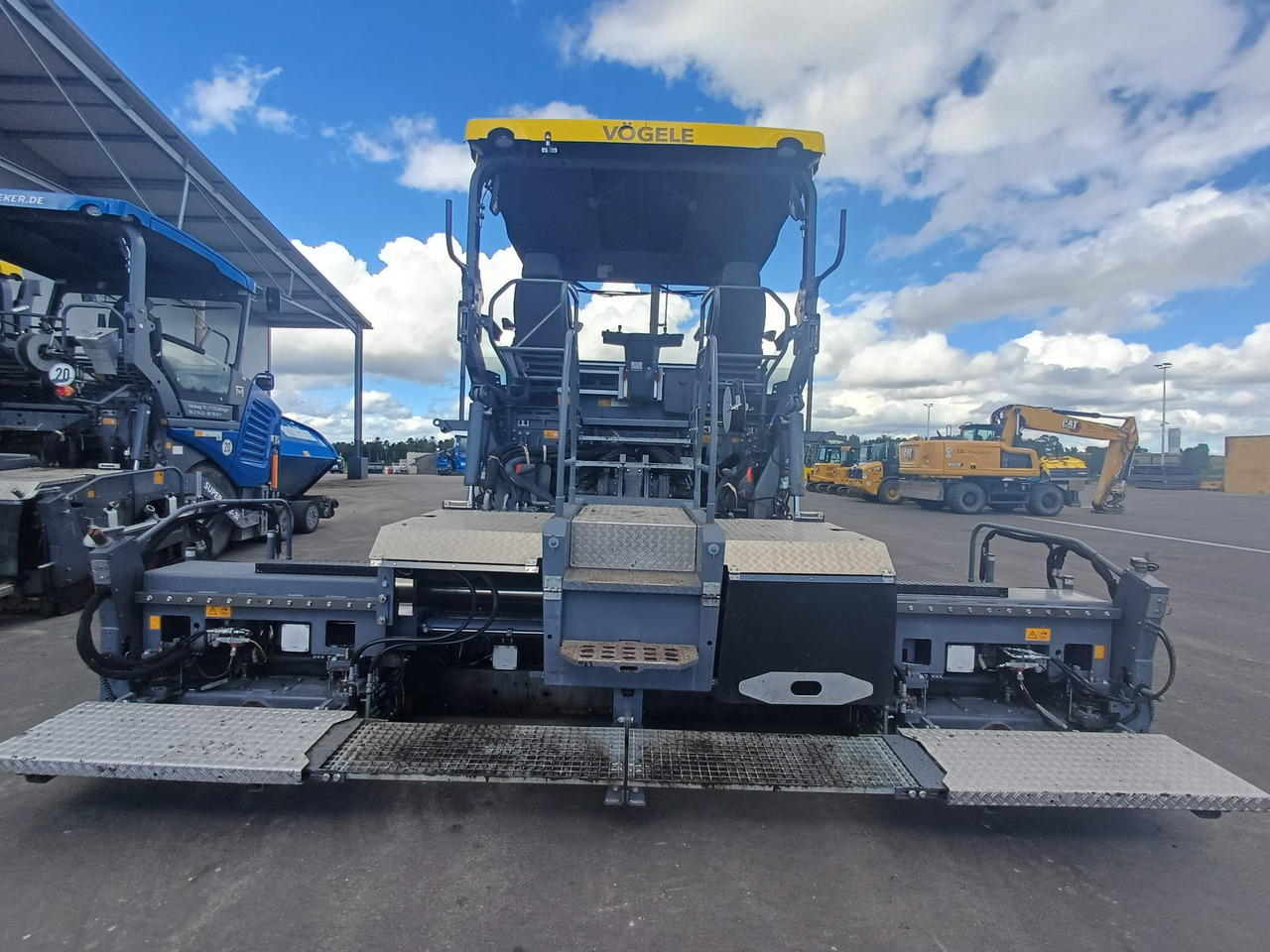 Асфалтополагач VÖGELE SUPER 1900-3i: снимка 9 Асфалтополагач VÖGELE SUPER 1900-3i: снимка 9