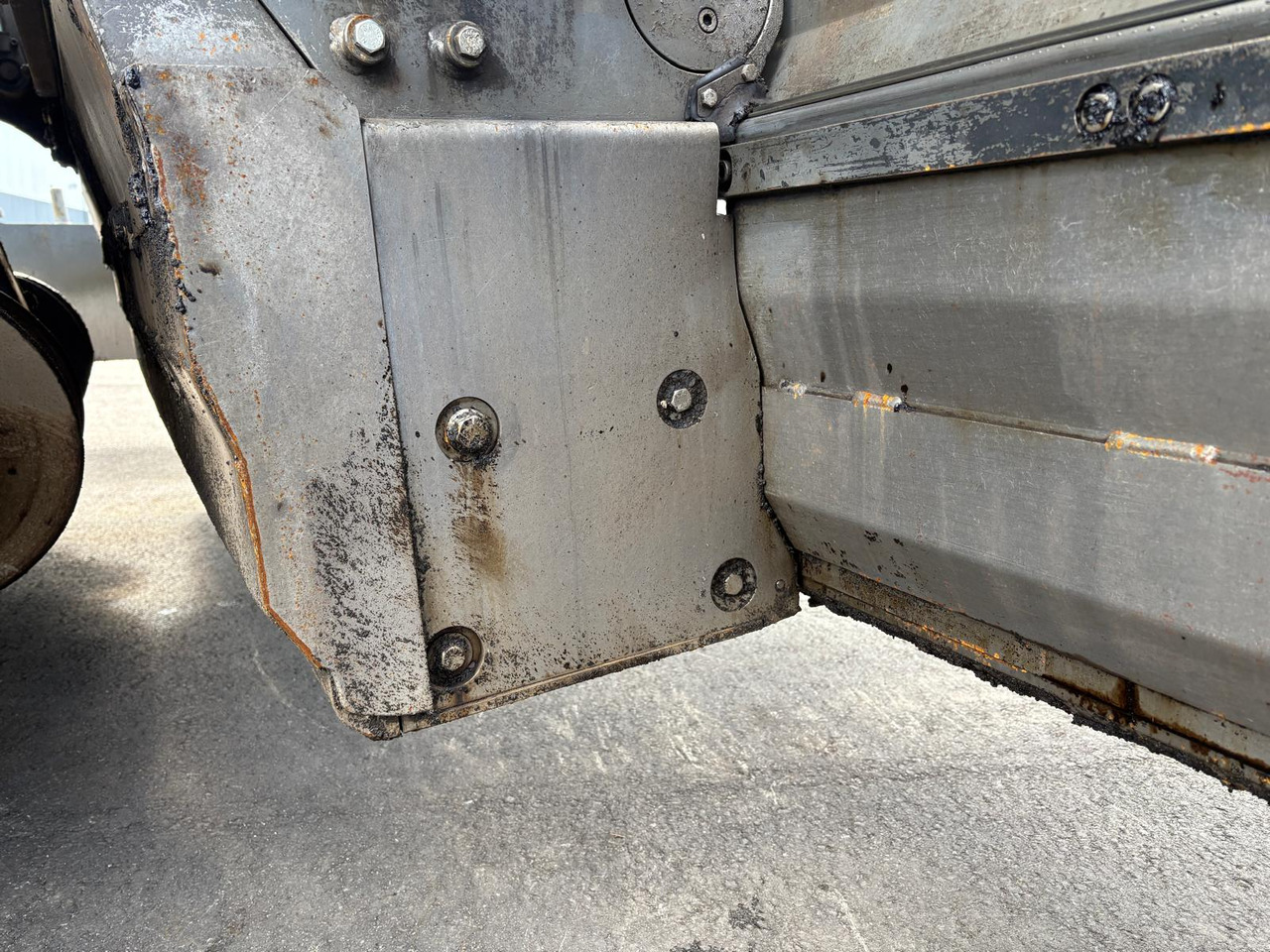 Асфалтополагач VÖGELE SUPER 1900-3i: снимка 11 Асфалтополагач VÖGELE SUPER 1900-3i: снимка 11