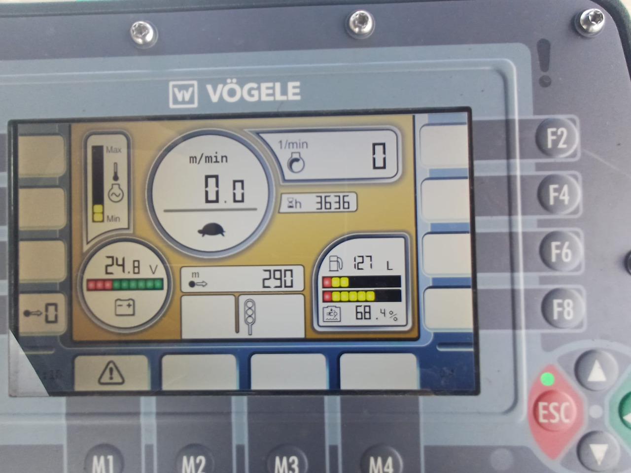 Асфалтополагач VÖGELE SUPER 1900-3i: снимка 25 Асфалтополагач VÖGELE SUPER 1900-3i: снимка 25