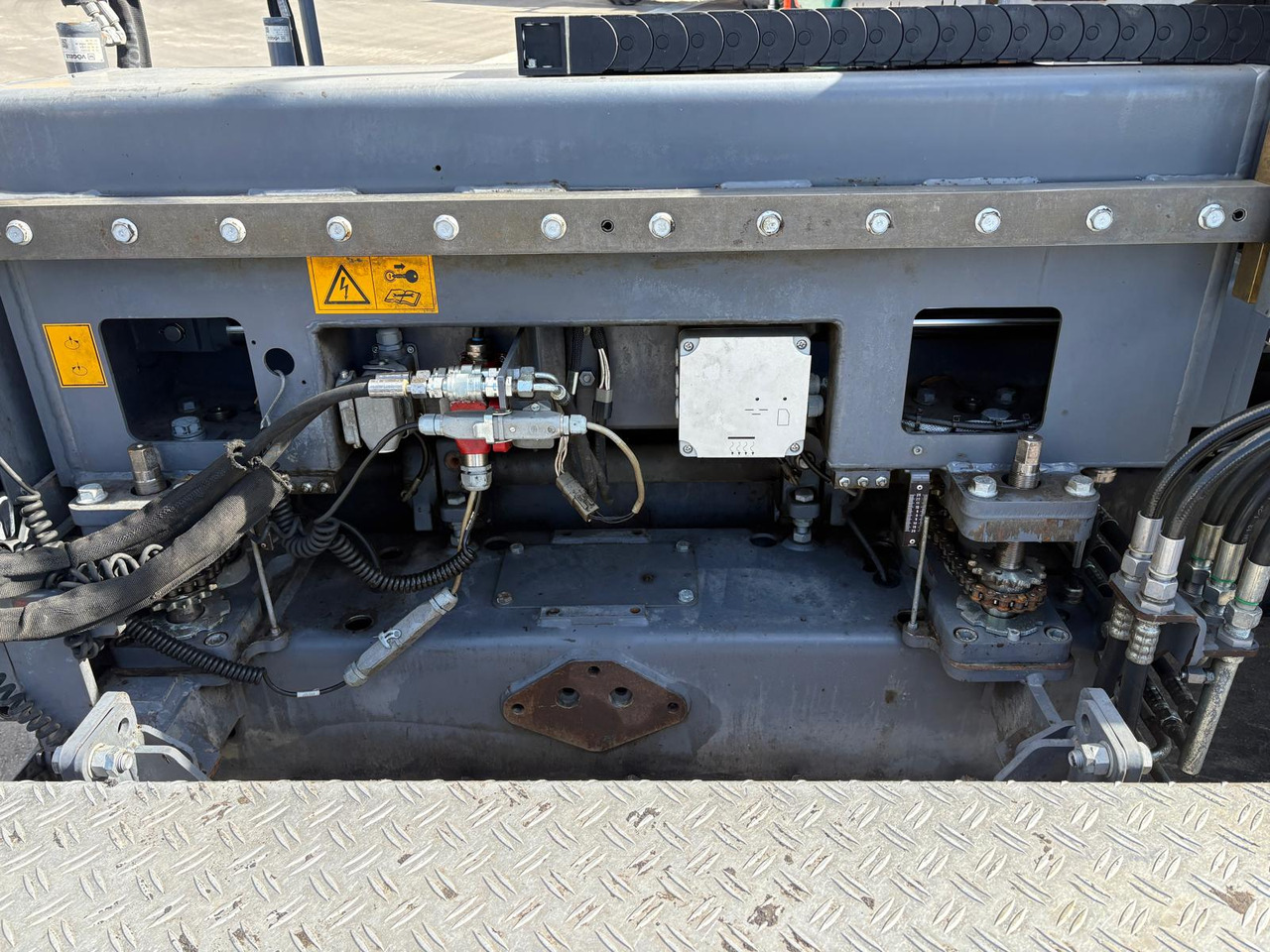 Асфалтополагач VÖGELE SUPER 1900-3i: снимка 17 Асфалтополагач VÖGELE SUPER 1900-3i: снимка 17