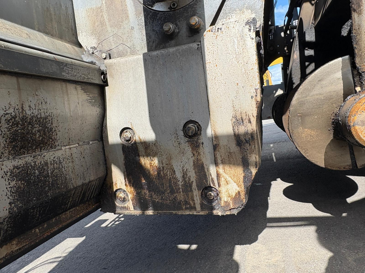 Асфалтополагач VÖGELE SUPER 1900-3i: снимка 10 Асфалтополагач VÖGELE SUPER 1900-3i: снимка 10