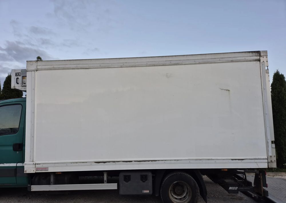 Chłodnia Mroźnia Izoterma 4.5m, 2012 rok, zasilanie stacjonarne, stan bdb! - Каросерия - рефрижератор: снимка 2 Chłodnia Mroźnia Izoterma 4.5m, 2012 rok, zasilanie stacjonarne, stan bdb! - Каросерия - рефрижератор: снимка 2