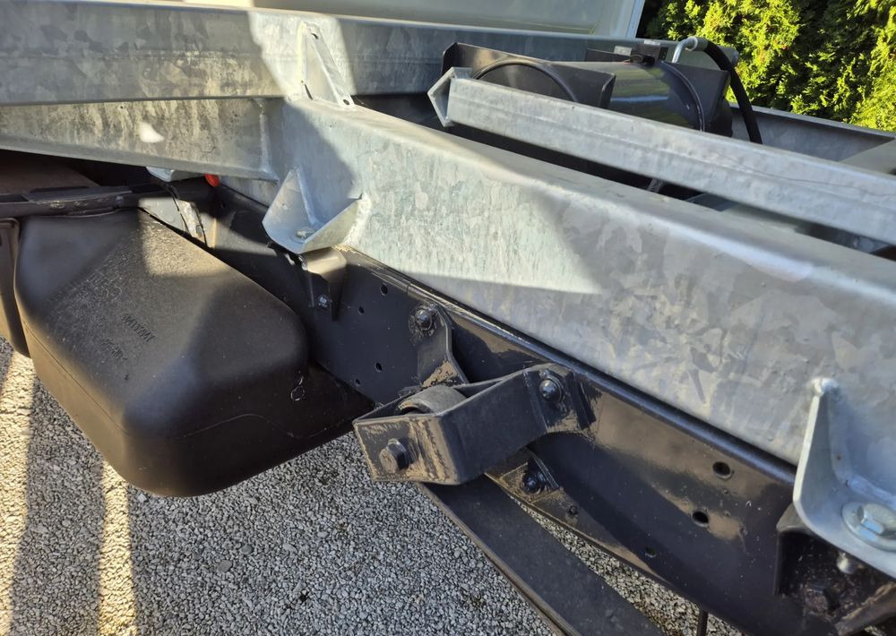 Iveco 35c17 3.0 Brygadówka - Бус самосвал: снимка 5 Iveco 35c17 3.0 Brygadówka - Бус самосвал: снимка 5