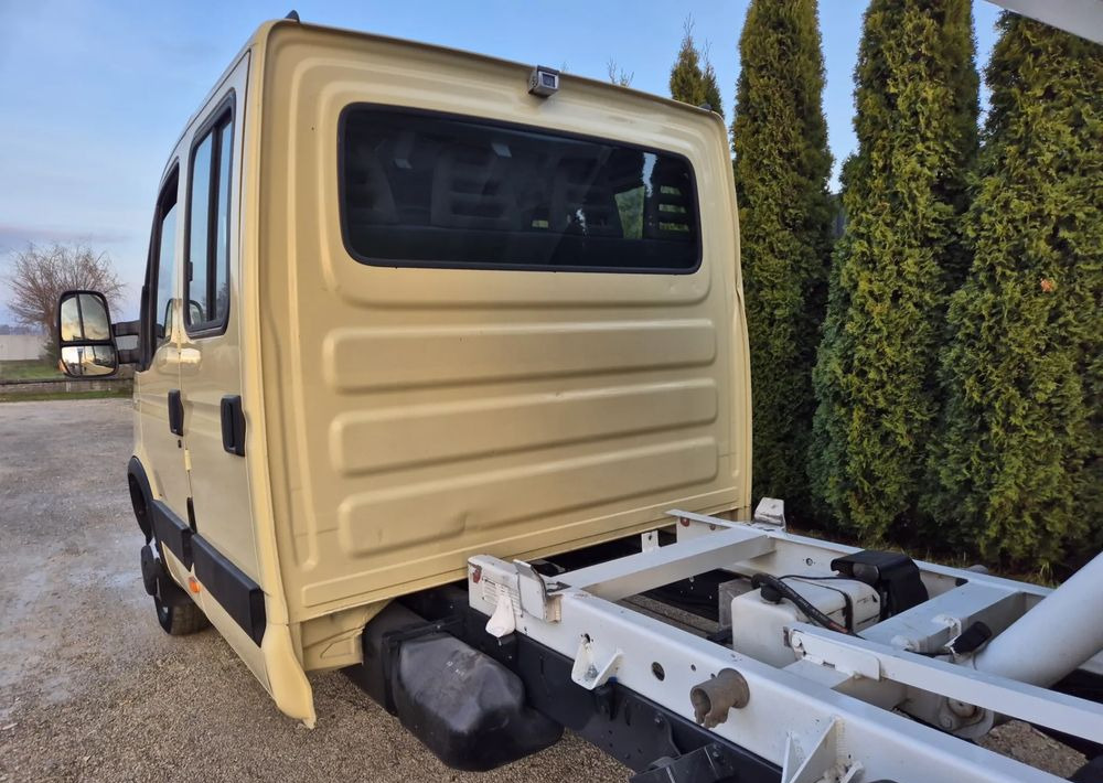 Iveco 50C18 3.0 180KM brygadówka/ - Бус самосвал: снимка 4 Iveco 50C18 3.0 180KM brygadówka/ - Бус самосвал: снимка 4