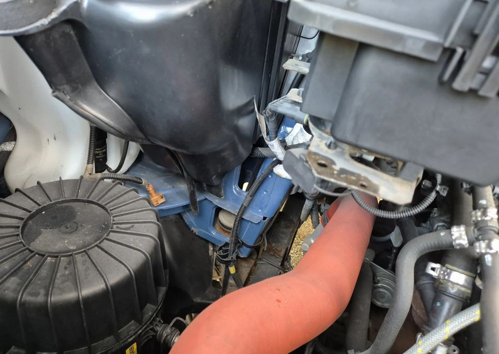 Бордови бус Iveco 65C15 3.0 150KM/ Skrzyniowy/: снимка 17 Бордови бус Iveco 65C15 3.0 150KM/ Skrzyniowy/: снимка 17