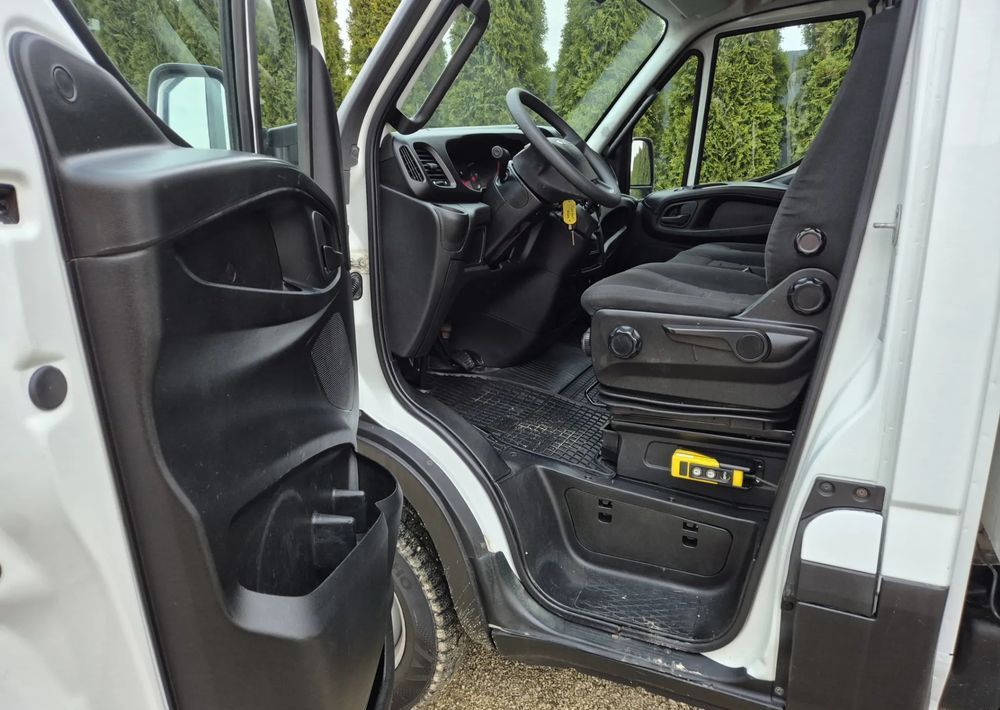 Iveco IVECO 35C17 3.0 170KM *HIMATIC* - Бус самосвал: снимка 5 Iveco IVECO 35C17 3.0 170KM *HIMATIC* - Бус самосвал: снимка 5