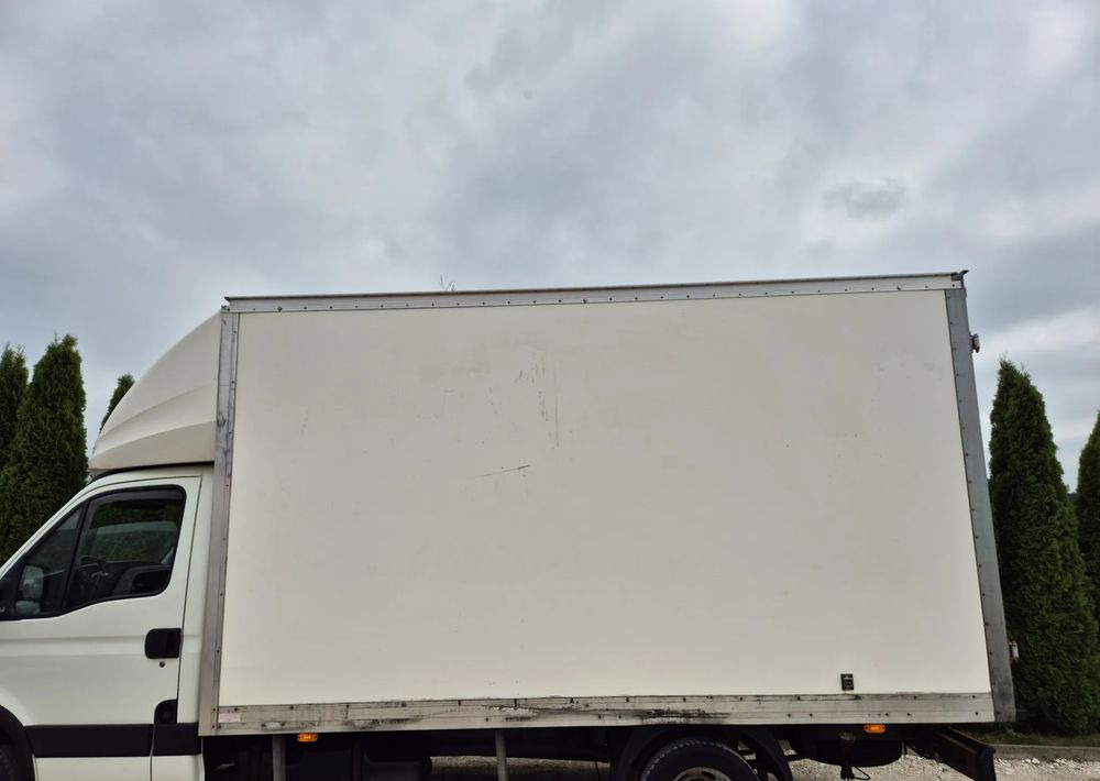 Kontener 8 palet wysoki meblowy 2013 rok Iveco Mascott Master Sprinter regulowana podramówka Stan bdb! - Каросерия - фургон: снимка 2 Kontener 8 palet wysoki meblowy 2013 rok Iveco Mascott Master Sprinter regulowana podramówka Stan bdb! - Каросерия - фургон: снимка 2