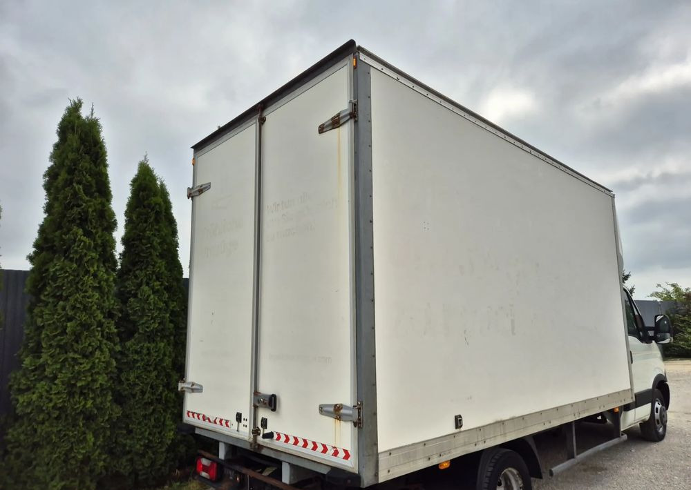 Kontener 8 palet wysoki meblowy 2013 rok Iveco Mascott Master Sprinter regulowana podramówka Stan bdb! - Каросерия - фургон: снимка 5 Kontener 8 palet wysoki meblowy 2013 rok Iveco Mascott Master Sprinter regulowana podramówka Stan bdb! - Каросерия - фургон: снимка 5