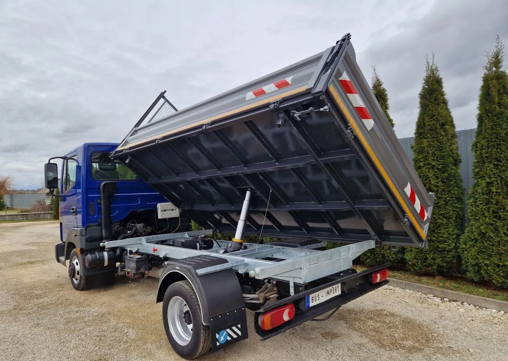 Nissan Atleon 3.0 - Бус самосвал: снимка 4 Nissan Atleon 3.0 - Бус самосвал: снимка 4