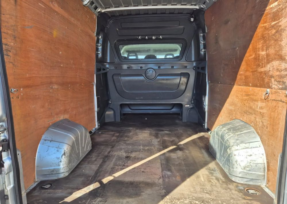 Peugeot Boxer 130KM Brygadówka L3H2 - Бус с двойна кабина: снимка 4 Peugeot Boxer 130KM Brygadówka L3H2 - Бус с двойна кабина: снимка 4
