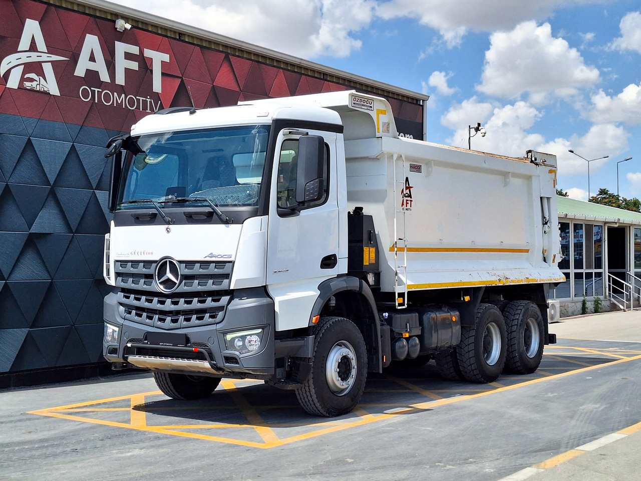 MERCEDES-BENZ AROCS 3345 - Самосвал камион: снимка 1 MERCEDES-BENZ AROCS 3345 - Самосвал камион: снимка 1