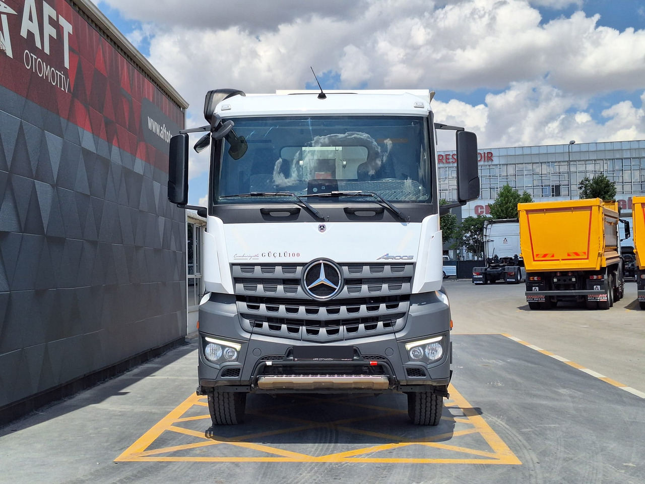 MERCEDES-BENZ AROCS 3345 - Самосвал камион: снимка 2 MERCEDES-BENZ AROCS 3345 - Самосвал камион: снимка 2