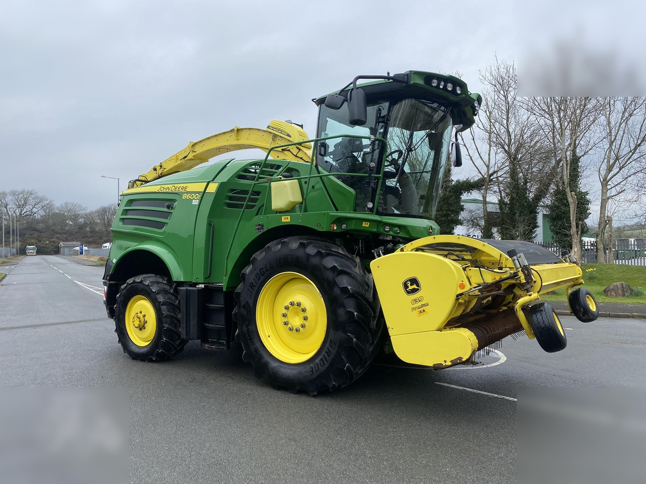 2020 JOHN DEERE 8600 - Силажокомбайн: снимка 2 2020 JOHN DEERE 8600 - Силажокомбайн: снимка 2