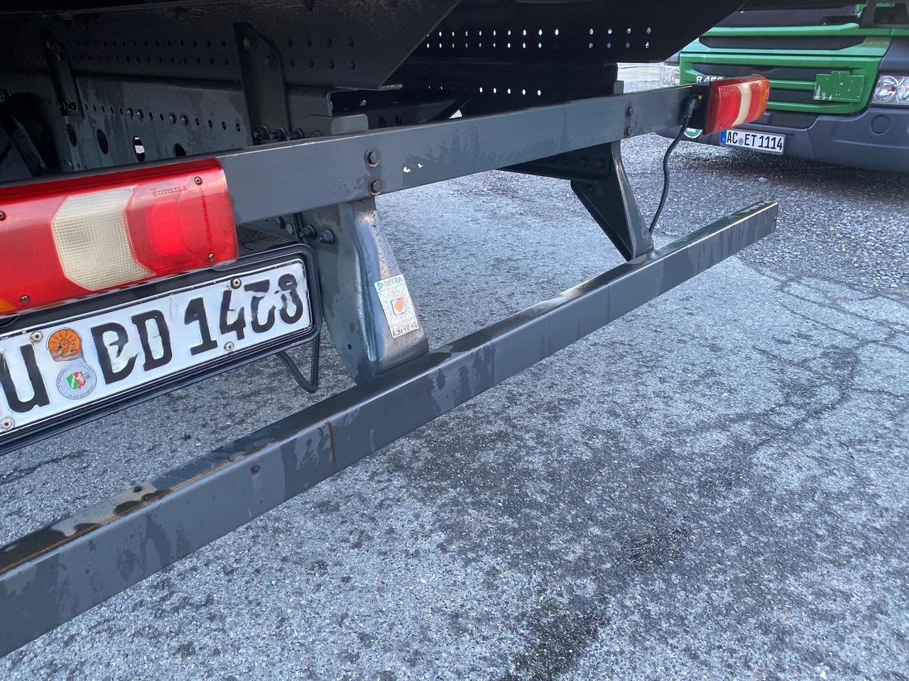 Mercedes-Benz 1221 Pritschenwagen /Rungen/Stahltransporte - Камион с брезент: снимка 5 Mercedes-Benz 1221 Pritschenwagen /Rungen/Stahltransporte - Камион с брезент: снимка 5