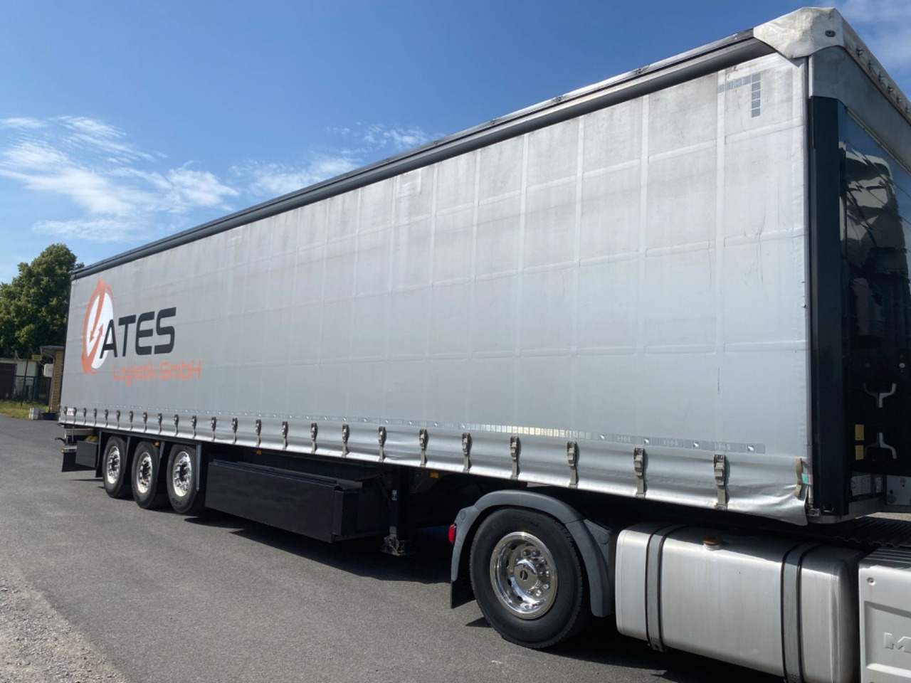 Schmitz Cargobull SCS 24/ Tautliner/Liftachse/Alufelgen/Pal.Kasten - Брезентово полуремарке: снимка 3 Schmitz Cargobull SCS 24/ Tautliner/Liftachse/Alufelgen/Pal.Kasten - Брезентово полуремарке: снимка 3