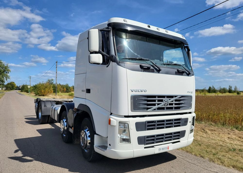 Volvo FH 500 8x2 - Шаси кабина: снимка 2 Volvo FH 500 8x2 - Шаси кабина: снимка 2