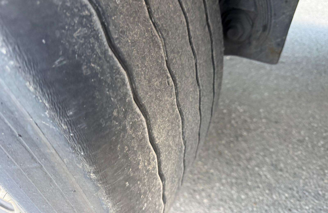 Krone Standart - Затворена каросерия полуремарке: снимка 3 Krone Standart - Затворена каросерия полуремарке: снимка 3