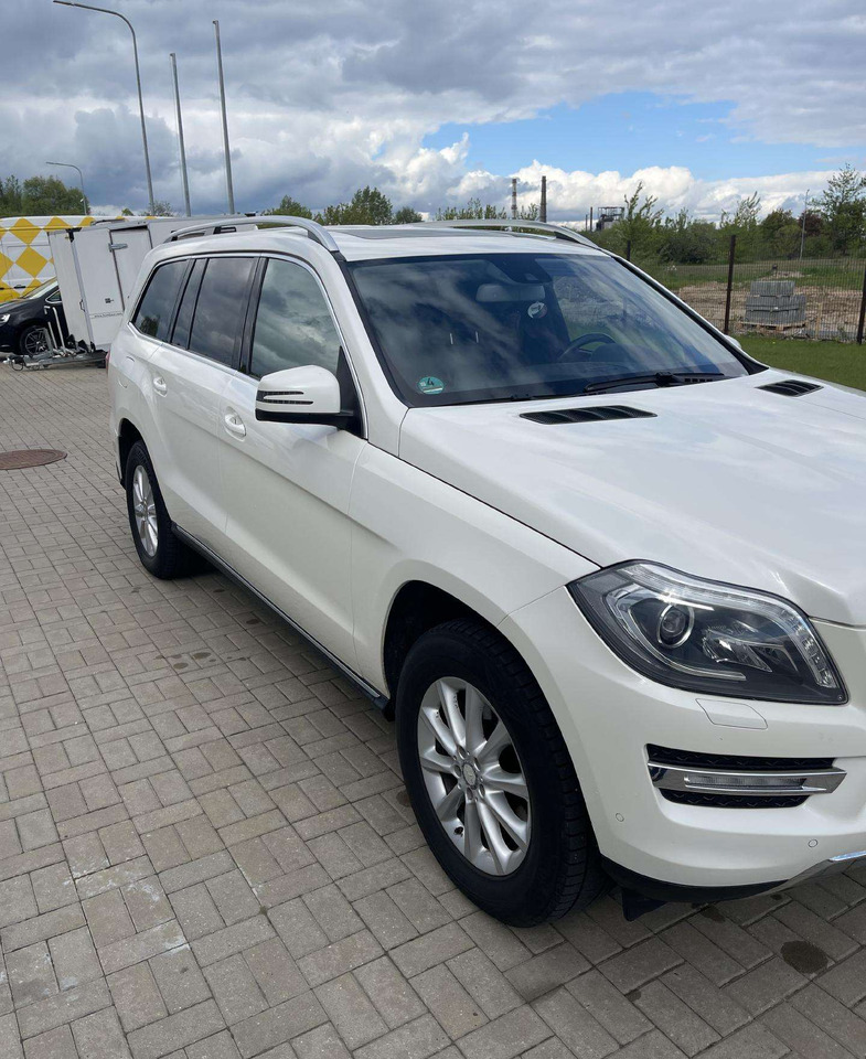 Mercedes-Benz GL350 - Джип: снимка 2 Mercedes-Benz GL350 - Джип: снимка 2