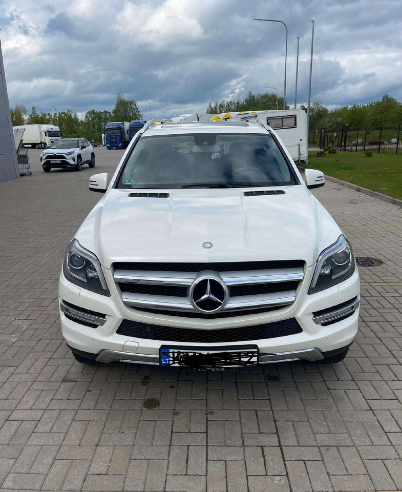 Mercedes-Benz GL350 - Джип: снимка 1 Mercedes-Benz GL350 - Джип: снимка 1
