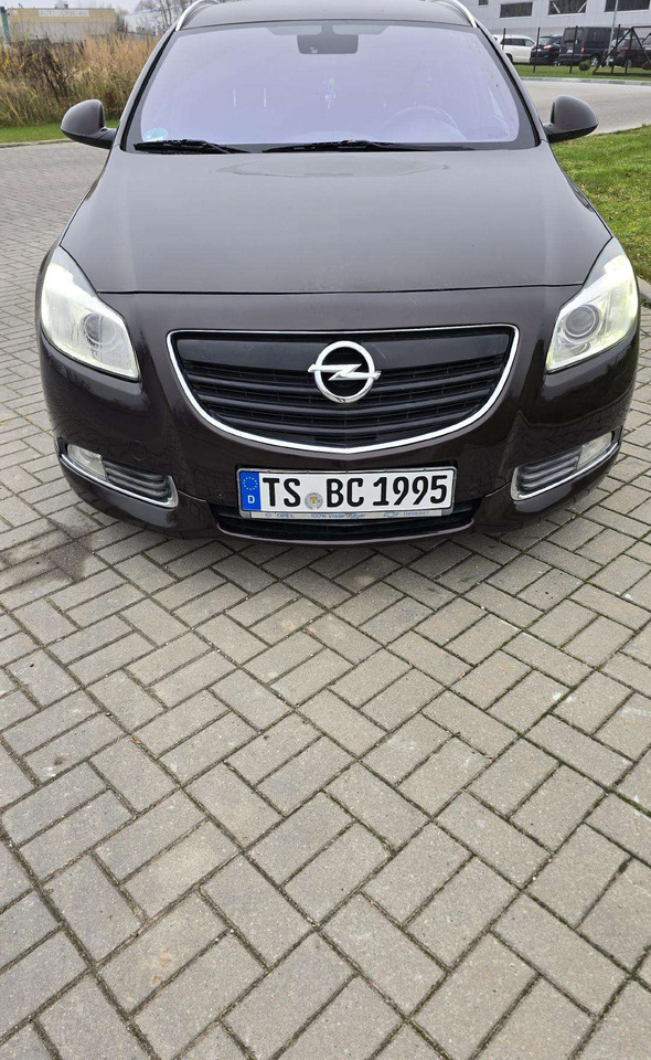 Opel Insignia - Комби: снимка 2 Opel Insignia - Комби: снимка 2