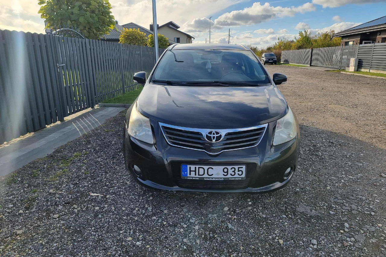 Toyota Avensis - Комби: снимка 3 Toyota Avensis - Комби: снимка 3