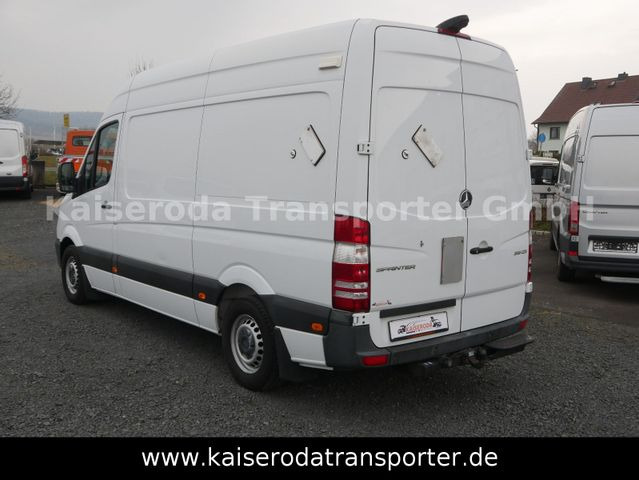 Mercedes-Benz Sprinter 319 3,0 V6 Klima 3,5t AHK Standheizung - Товарен бус: снимка 3 Mercedes-Benz Sprinter 319 3,0 V6 Klima 3,5t AHK Standheizung - Товарен бус: снимка 3