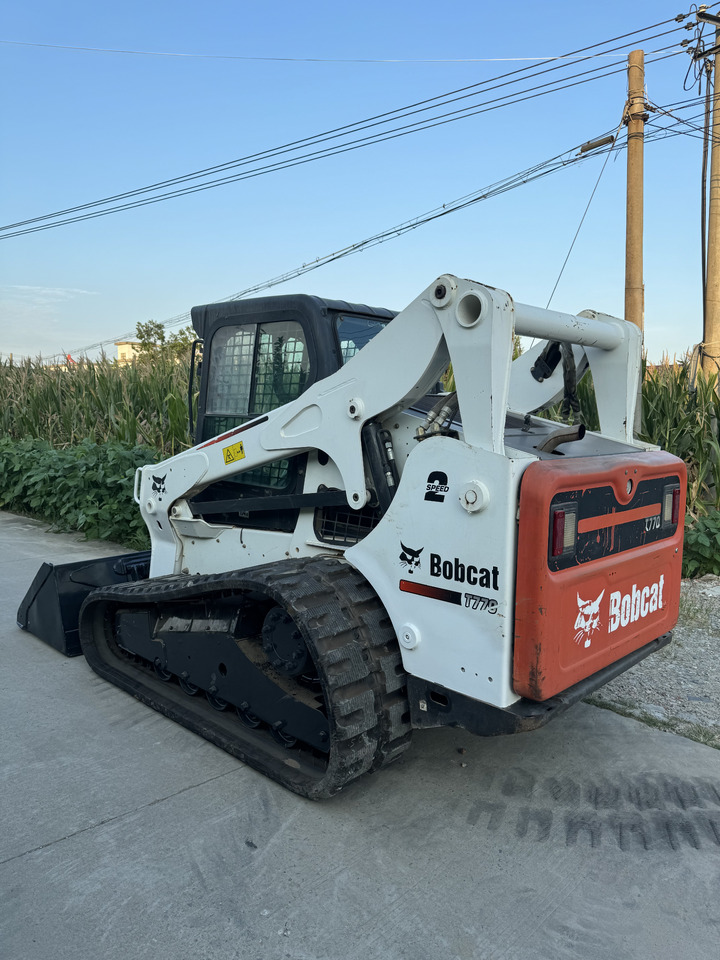 BOBCAT T770 skid steer loader American original - Мини челен товарач: снимка 2 BOBCAT T770 skid steer loader American original - Мини челен товарач: снимка 2