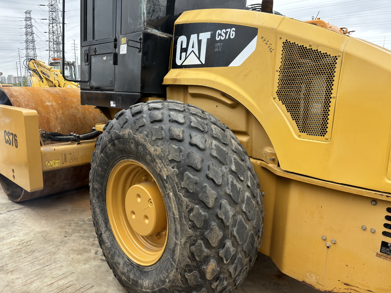 CATERPILLAR CS76 road roller Road construction - Пътен валяк: снимка 3 CATERPILLAR CS76 road roller Road construction - Пътен валяк: снимка 3