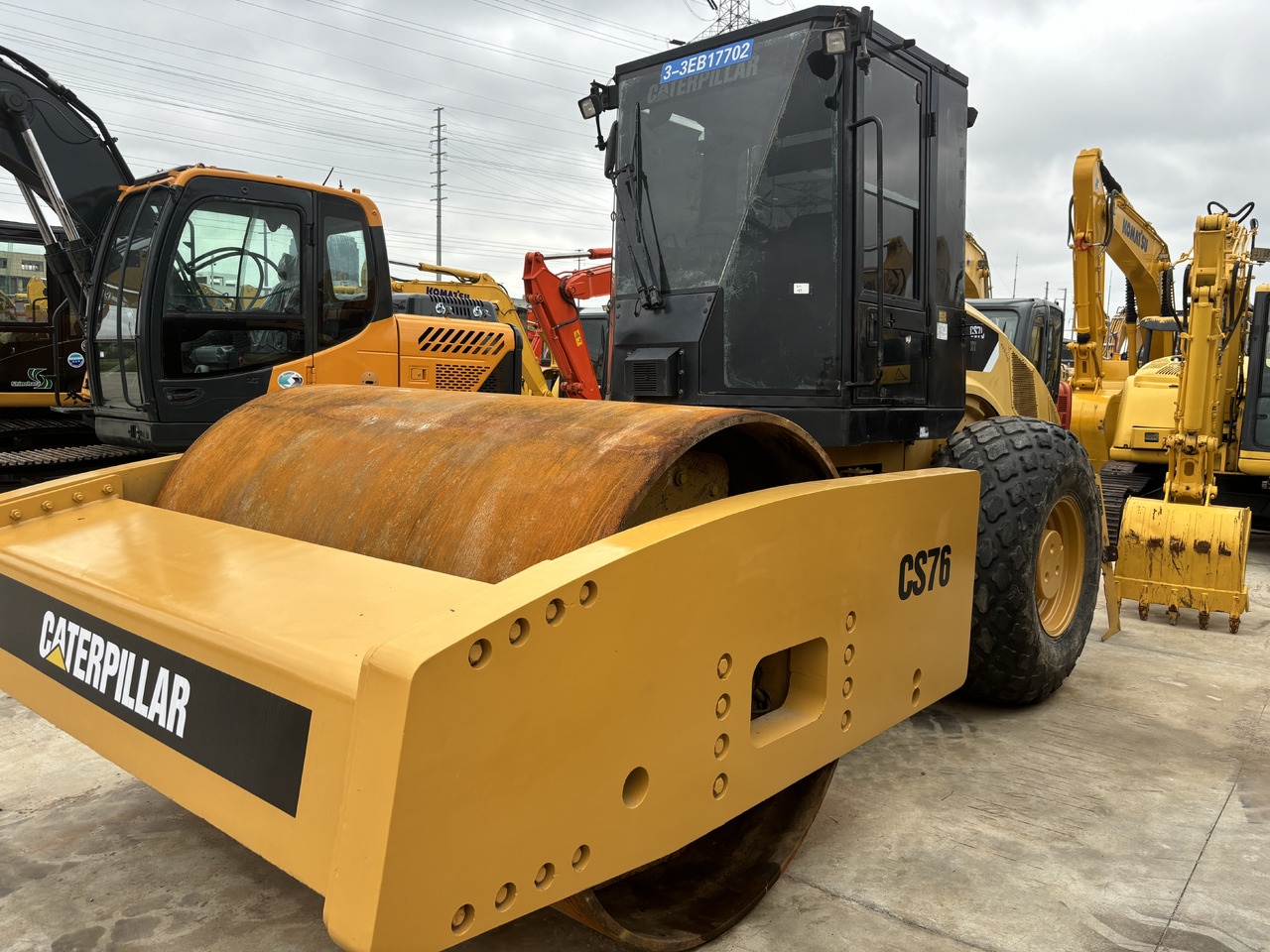 CATERPILLAR CS76 road roller Road construction - Пътен валяк: снимка 2 CATERPILLAR CS76 road roller Road construction - Пътен валяк: снимка 2