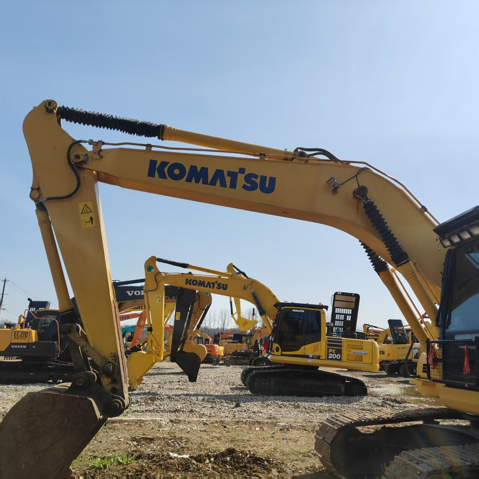 KOMATSU pc200 hot sale 20 tons excavator japan brand - Верижен багер: снимка 3 KOMATSU pc200 hot sale 20 tons excavator japan brand - Верижен багер: снимка 3