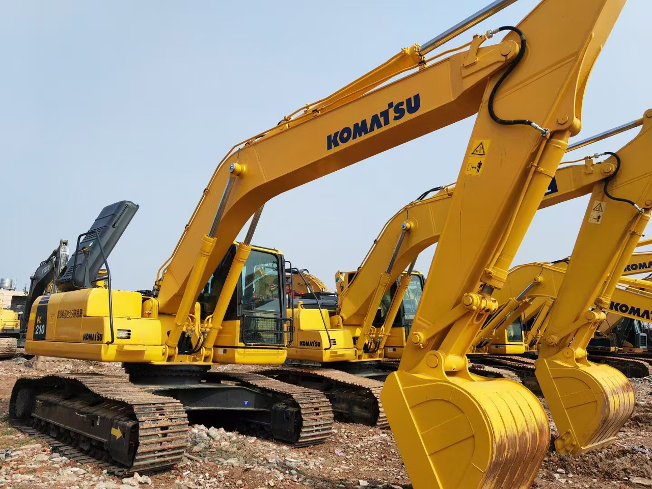 KOMATSU pc210-8 used crawler excavator japan brand hot sale - Верижен багер: снимка 5 KOMATSU pc210-8 used crawler excavator japan brand hot sale - Верижен багер: снимка 5