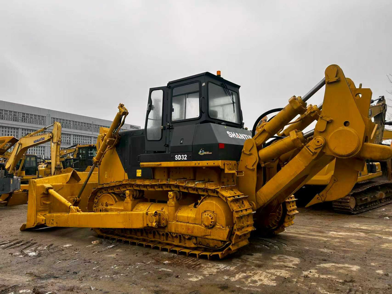 SHANTUI SD32 used bulldozer famous china brand for sale - Булдозер: снимка 4 SHANTUI SD32 used bulldozer famous china brand for sale - Булдозер: снимка 4