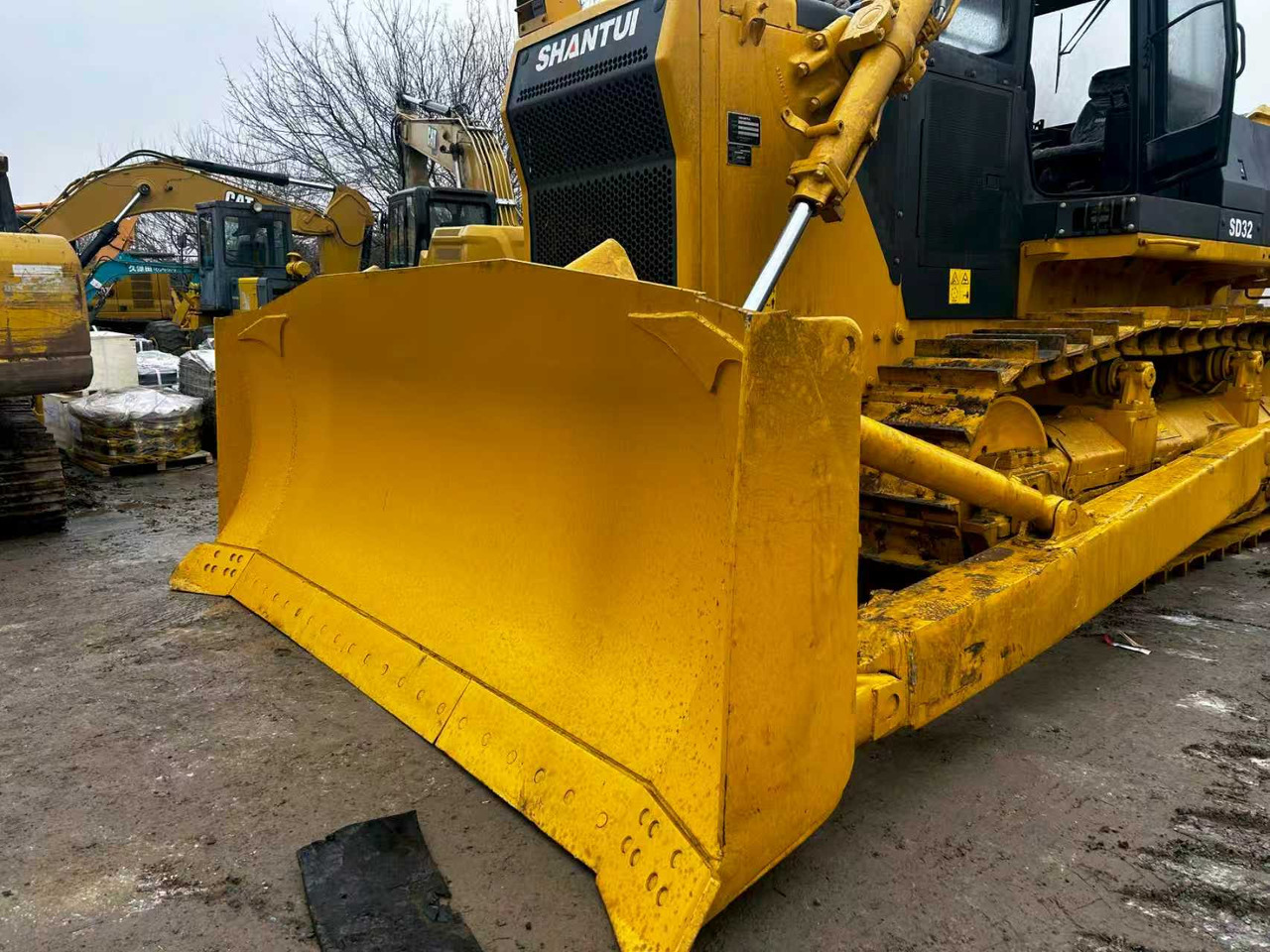 SHANTUI SD32 used bulldozer famous china brand for sale - Булдозер: снимка 2 SHANTUI SD32 used bulldozer famous china brand for sale - Булдозер: снимка 2