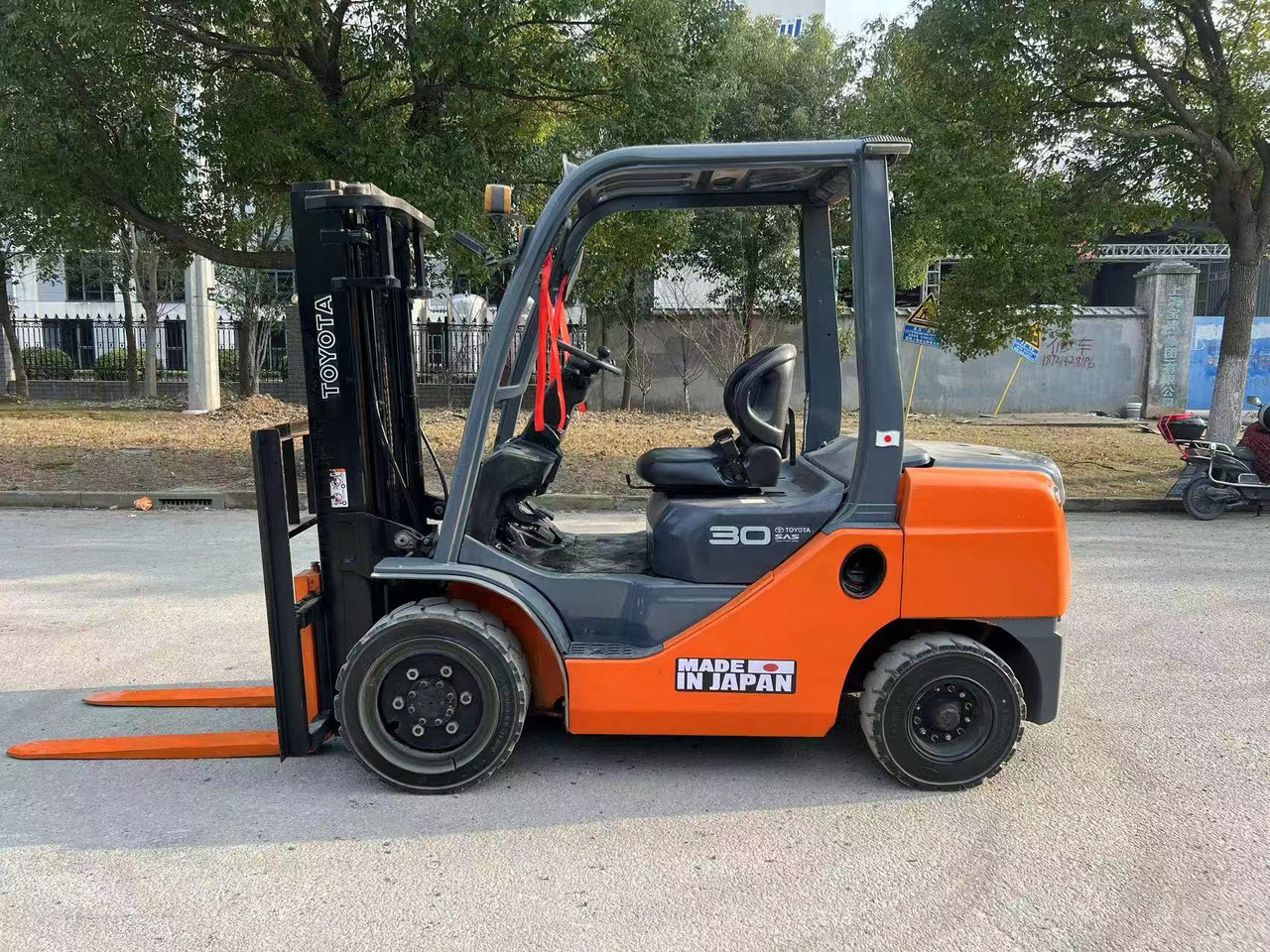 TOYOTA 3 ton 8F used japan brand diesel forklift - Дизелов мотокар: снимка 3 TOYOTA 3 ton 8F used japan brand diesel forklift - Дизелов мотокар: снимка 3