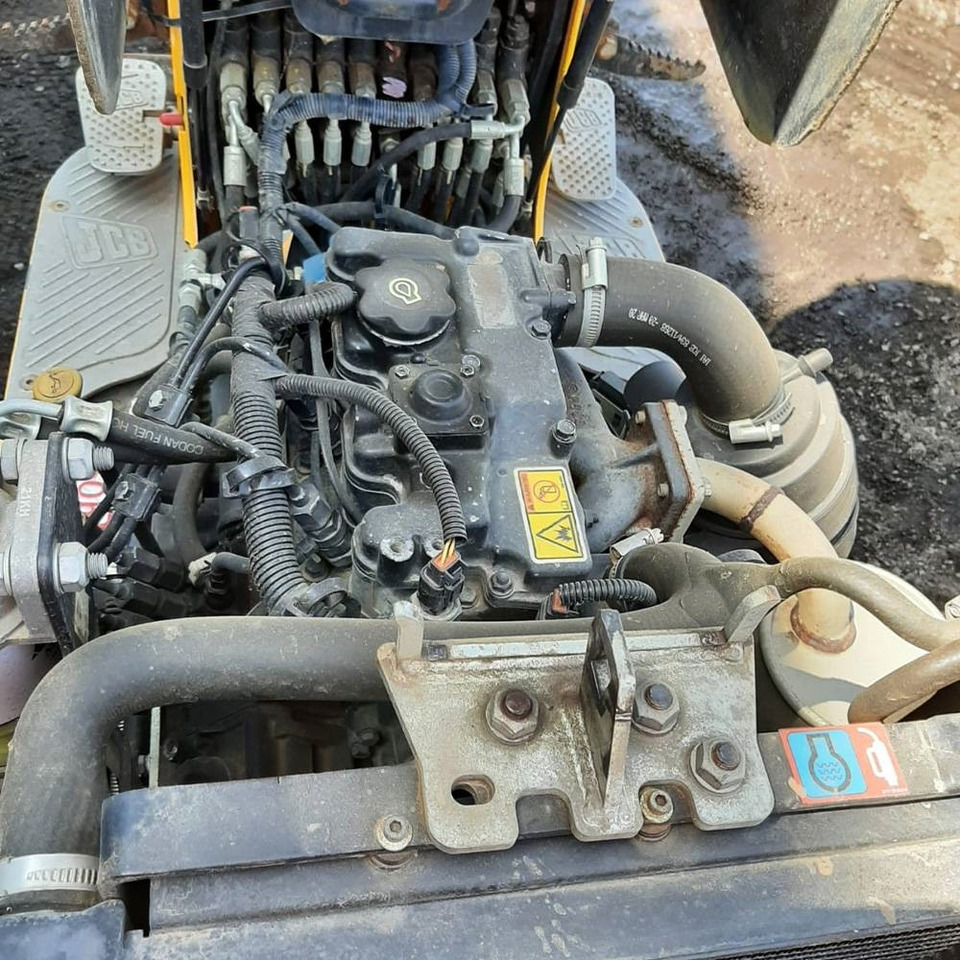 JCB 8008 - Мини багер: снимка 3 JCB 8008 - Мини багер: снимка 3