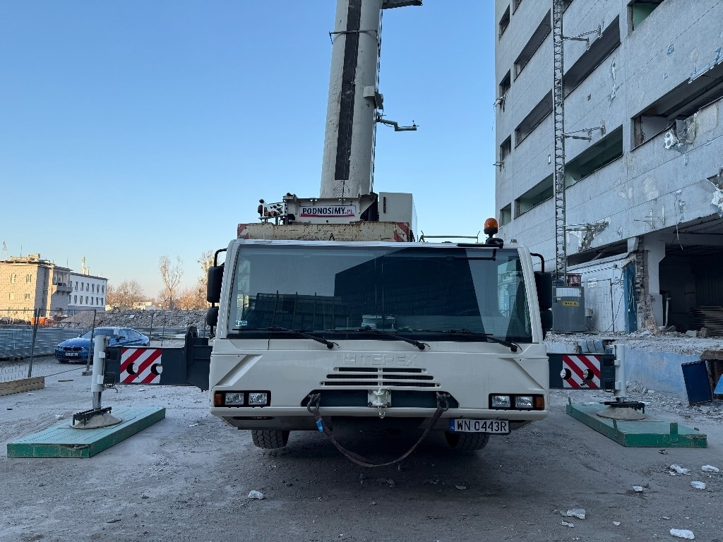 Demag AC 200-1 - Кран за всякакви терени: снимка 2 Demag AC 200-1 - Кран за всякакви терени: снимка 2