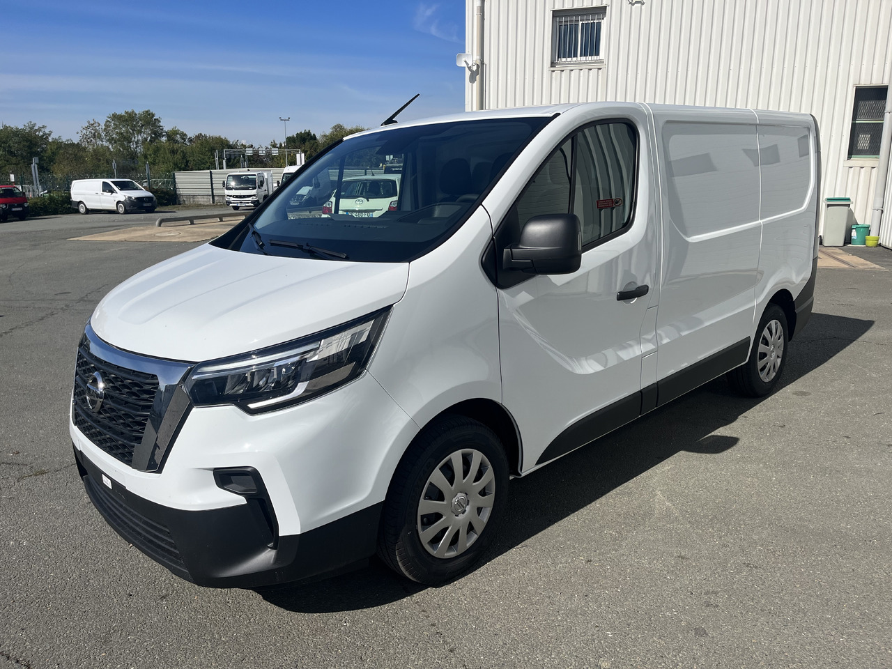 NISSAN Primastar NV300 2.0DCI130 Acenta L1H1 - Товарен бус: снимка 2 NISSAN Primastar NV300 2.0DCI130 Acenta L1H1 - Товарен бус: снимка 2