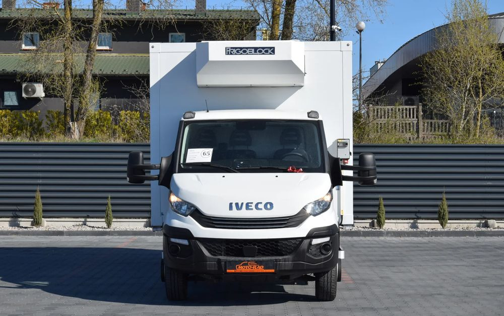 Iveco DAILY 70C18 / 3.0 - 180 KM / AUTOMAT HI-MATIC / 3 OSOBY / CHŁODNIA - MROŹNIA 4,55 M / AGREGAD FRIGOBLOCK / WINDA SORENSEN / KLIMA / TEMPOMAT / KAMERA COFANIA / REGULOWANE ZAWIESZENIE / SERWISOWA - Рефрижератор камион: снимка 2 Iveco DAILY 70C18 / 3.0 - 180 KM / AUTOMAT HI-MATIC / 3 OSOBY / CHŁODNIA - MROŹNIA 4,55 M / AGREGAD FRIGOBLOCK / WINDA SORENSEN / KLIMA / TEMPOMAT / KAMERA COFANIA / REGULOWANE ZAWIESZENIE / SERWISOWA - Рефрижератор камион: снимка 2