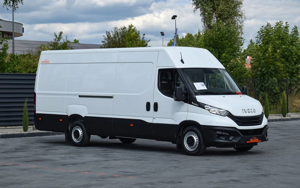 Iveco DAILY MAXI 35S16 / 2.3 - 160 KM / AUTOMAT HI-MATIC / NOWY MODEL / 3 OSOBY / DOSTAWCZE / BLASZAK / KLIMA / 2023 / SERWISOWANY / SPROWADZONY Z NIEMIEC - Товарен бус: снимка 3 Iveco DAILY MAXI 35S16 / 2.3 - 160 KM / AUTOMAT HI-MATIC / NOWY MODEL / 3 OSOBY / DOSTAWCZE / BLASZAK / KLIMA / 2023 / SERWISOWANY / SPROWADZONY Z NIEMIEC - Товарен бус: снимка 3