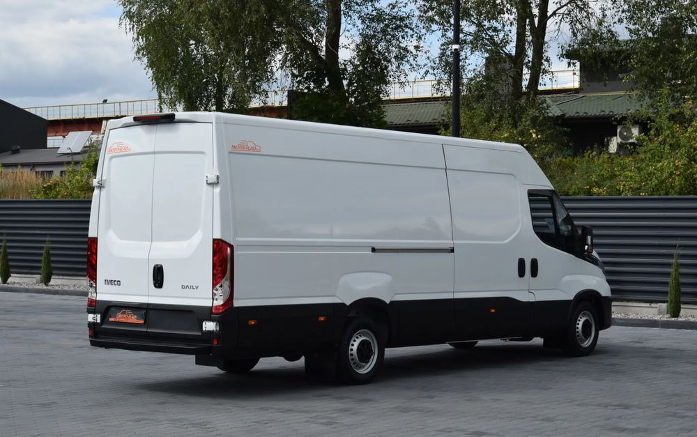 Iveco DAILY MAXI 35S16 / 2.3 - 160 KM / AUTOMAT HI-MATIC / NOWY MODEL / 3 OSOBY / DOSTAWCZE / BLASZAK / KLIMA / 2023 / SERWISOWANY / SPROWADZONY Z NIEMIEC - Товарен бус: снимка 5 Iveco DAILY MAXI 35S16 / 2.3 - 160 KM / AUTOMAT HI-MATIC / NOWY MODEL / 3 OSOBY / DOSTAWCZE / BLASZAK / KLIMA / 2023 / SERWISOWANY / SPROWADZONY Z NIEMIEC - Товарен бус: снимка 5