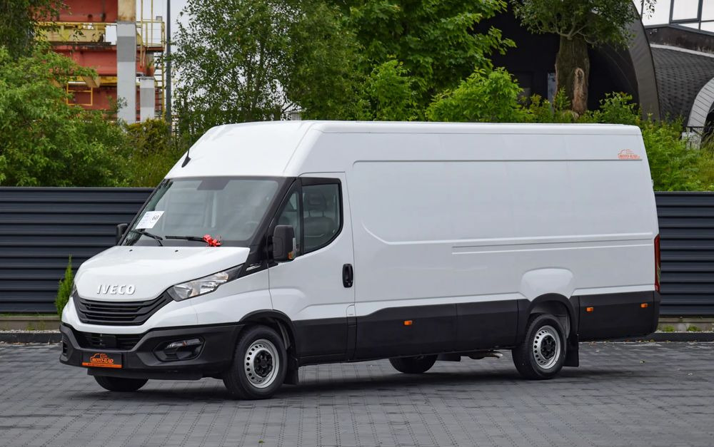 Iveco DAILY MAXI 35S16 / 2.3 - 160 KM / AUTOMAT HI-MATIC / NOWY MODEL / 3 OSOBY / DOSTAWCZE / BLASZAK / KLIMA / CZUJNIKI COFANIA / NISKI PRZEBIEG / 2022 / SERWISOWANY / Z NIEMIEC - Товарен бус: снимка 1 Iveco DAILY MAXI 35S16 / 2.3 - 160 KM / AUTOMAT HI-MATIC / NOWY MODEL / 3 OSOBY / DOSTAWCZE / BLASZAK / KLIMA / CZUJNIKI COFANIA / NISKI PRZEBIEG / 2022 / SERWISOWANY / Z NIEMIEC - Товарен бус: снимка 1