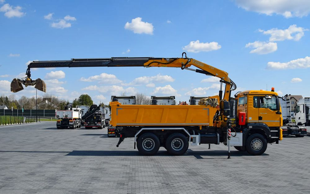 MAN TGS 26.400 / 6x4 / EURO 6 / UDT / HDS FASSI 165 / WYSUW x3 / ROTATOR / CHWYTAK / STEROWANIE RADIOWE / WZMOCNIONA RAMA / WYWROTKA / HYDROBURTA / AUTOMAT / 2017 / NOWE OPONY - 100% / NISKI PRZEBIEG - Самосвал камион: снимка 4 MAN TGS 26.400 / 6x4 / EURO 6 / UDT / HDS FASSI 165 / WYSUW x3 / ROTATOR / CHWYTAK / STEROWANIE RADIOWE / WZMOCNIONA RAMA / WYWROTKA / HYDROBURTA / AUTOMAT / 2017 / NOWE OPONY - 100% / NISKI PRZEBIEG - Самосвал камион: снимка 4