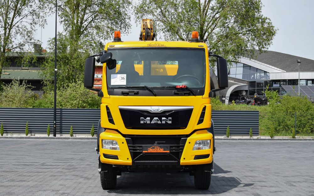 MAN TGS 26.400 / 6x4 / EURO 6 / UDT / HDS FASSI 165 / WYSUW x3 / ROTATOR / CHWYTAK / STEROWANIE RADIOWE / WZMOCNIONA RAMA / WYWROTKA / HYDROBURTA / AUTOMAT / 2017 / NOWE OPONY - 100% / NISKI PRZEBIEG - Самосвал камион: снимка 2 MAN TGS 26.400 / 6x4 / EURO 6 / UDT / HDS FASSI 165 / WYSUW x3 / ROTATOR / CHWYTAK / STEROWANIE RADIOWE / WZMOCNIONA RAMA / WYWROTKA / HYDROBURTA / AUTOMAT / 2017 / NOWE OPONY - 100% / NISKI PRZEBIEG - Самосвал камион: снимка 2