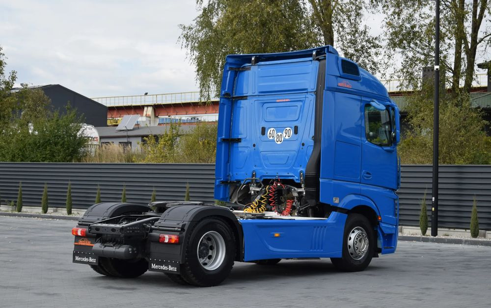 Mercedes-Benz ACTROS 1851 / EURO 6 / BIGSPACE / HYDRAULIKA / RETARDER / FULL SPILERY / SERWISOWANY / SPROWADZONY - Влекач: снимка 5 Mercedes-Benz ACTROS 1851 / EURO 6 / BIGSPACE / HYDRAULIKA / RETARDER / FULL SPILERY / SERWISOWANY / SPROWADZONY - Влекач: снимка 5